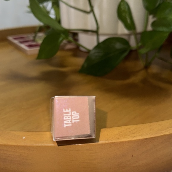 jeffrey star table top color gloss - Picture 3 of 4